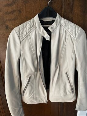Marc New York Cream Quilted Shoulder Leather Moto Jacket